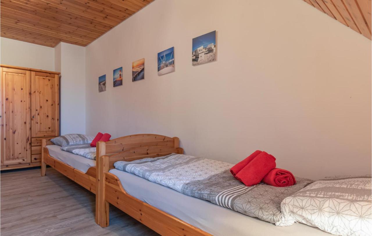 Awesome Home In Friedrichskoog-Spitze With 2 Bedrooms And Wifi المظهر الخارجي الصورة
